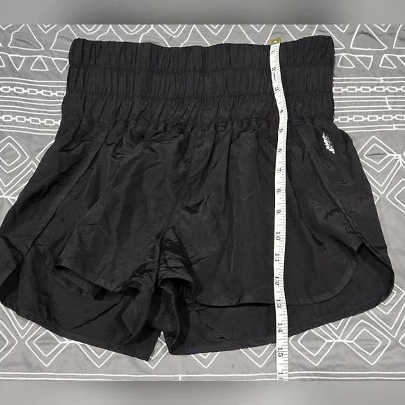 Free People Movement High Waisted Shorts Size Small - Picture 3 of 6
